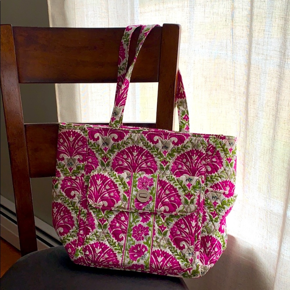 Vera Bradley large tote bag/baby bag. Like new!